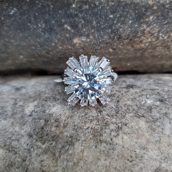 White Gold Rhodium Plated Cubic Zirconia Ring NWT - Picture 2 of 7